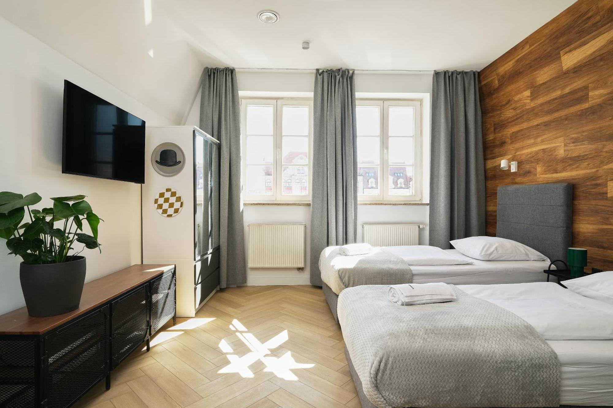 Solny Square Aparthotel Вроцлав Экстерьер фото